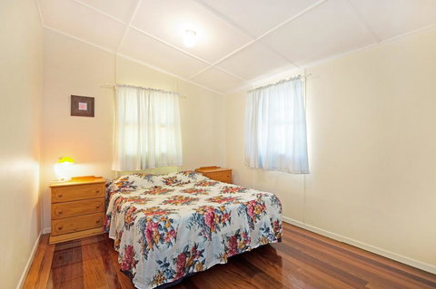 Close To Water, Restaurants And Clubs, Toorbul St, Bongaree - Accommodation Mooloolaba 3