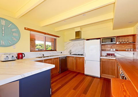 Cloudy Bay Villa - Accommodation Mooloolaba 2
