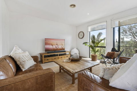 Comfy Coast Drive Condo - Accommodation Mooloolaba 3