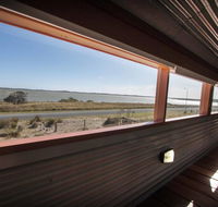 Coorong Aurora - breathtaking waterfront escape - Accommodation Mooloolaba