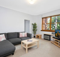 Cosy 2BR plus Parking in Nth Sydney - Accommodation Mooloolaba