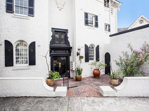 COURALLIE (I701)-L'Abode Accommodation - Accommodation Mooloolaba 0