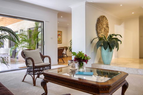 Cronulla Beach House B&B - Accommodation Mooloolaba 1