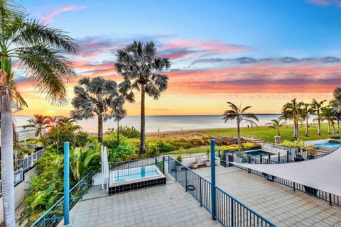 Cullen Bay Villa - Accommodation Mooloolaba 0