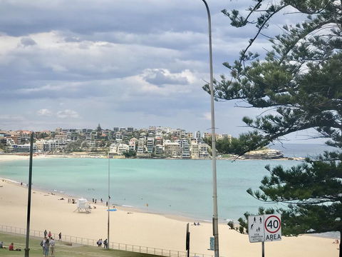 D'Luxe Designer Den Bondi-Ocean View Apartment - Accommodation Mooloolaba 1