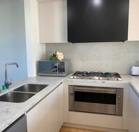 Delicate and Peaceful Bundoora Townhouse 10 - Accommodation Mooloolaba