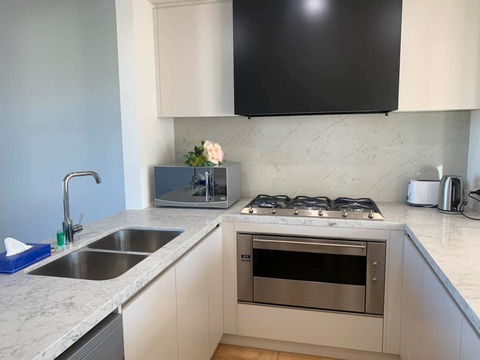 Delicate And Peaceful Bundoora Townhouse 10 - Accommodation Mooloolaba 0