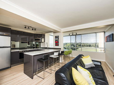 Derby 74 - Accommodation Mooloolaba 0