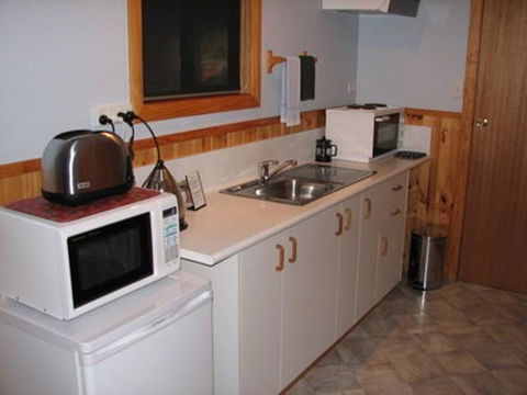 Derwent Bridge Chalets & Studios - Accommodation Mooloolaba 3