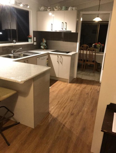 Di's Manor Homestay - Accommodation Mooloolaba 3