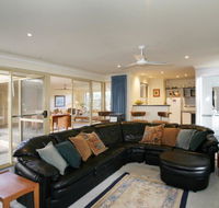 Dolphin 3 Bedroom House by Shoalwater Executive Homes - Accommodation Mooloolaba