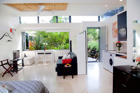 Driftwood Villa - Accommodation Mooloolaba 1