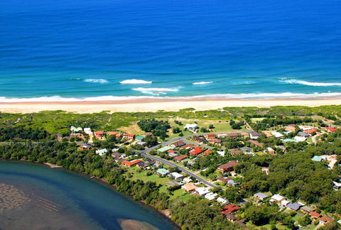 DUNGOOD- 3 Tallarook Cl Dunbogan - Accommodation Mooloolaba 0