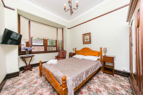 East Sydney Hotel - Accommodation Mooloolaba 1