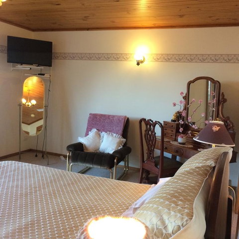 Eden Bed & Breakfast - Accommodation Mooloolaba 3