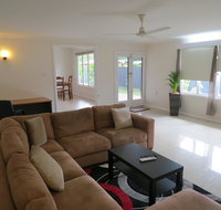 Edge Hill Clean  Green Cairns 7 Minutes from the Airport 7 Minutes to Cairns CBD  Reef Fleet Terminal - Accommodation Mooloolaba