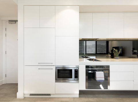 EIGHT TWO NINE TWO III: BONDI BEACH - Accommodation Mooloolaba 1