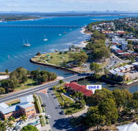Elegant Waterfront Gem where the Ocean meets the Canal - Accommodation Mooloolaba