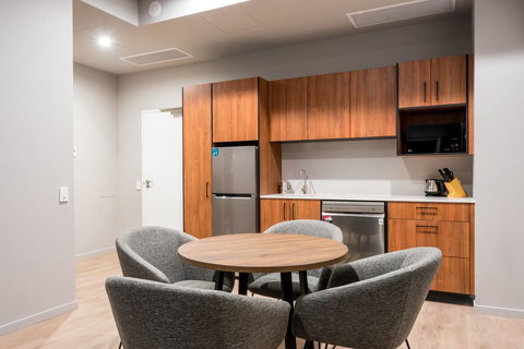 Elite Gold Coast - Accommodation Mooloolaba 3