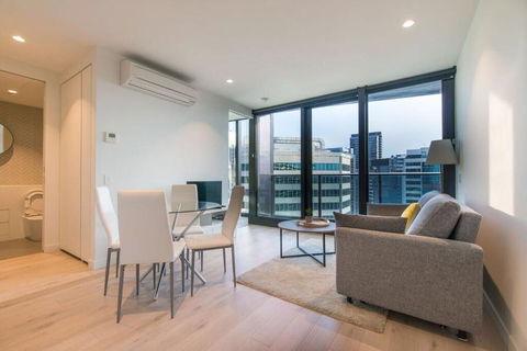 EQ Tower Luxury 1 Bedroom Central Melbourne - Accommodation Mooloolaba 0