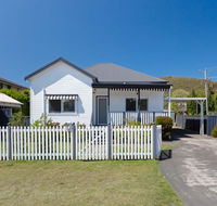 Escape to the Cottage 68 Tomaree Rd pet friendly and boat parking and WIFI - Accommodation Mooloolaba