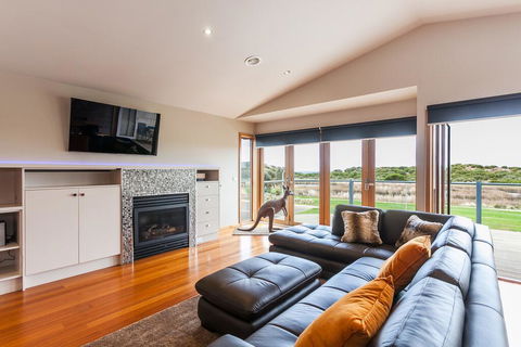 Esplanade Frontage 219a - Accommodation Mooloolaba 2
