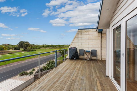 Esplanade Frontage 219a - Accommodation Mooloolaba 3