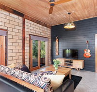 Falls River Luxury Accommodation - Accommodation Mooloolaba