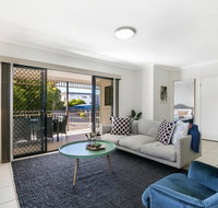 Family-Size Duplex in Quiet Neighbourhood - Accommodation Mooloolaba