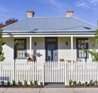 Farmers Arms Heritage Cottage - Accommodation Mooloolaba