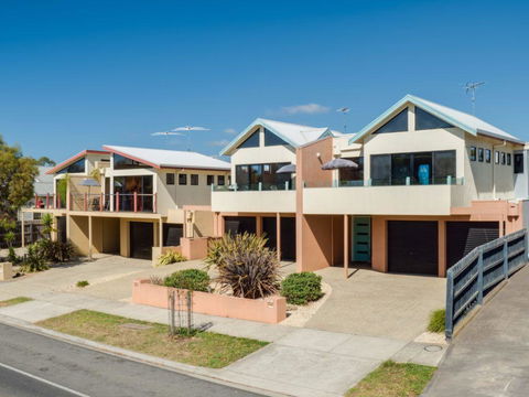 Fischer Torquay By Gold Star Stays - Accommodation Mooloolaba 0