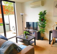 FITZROY FANTASTIC 1BR APT with FREE WINE NETFLIX WIFI close to TRAMS COLES - Accommodation Mooloolaba