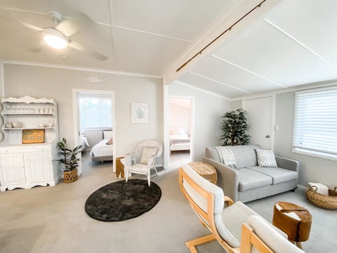 Frangipani Cottage - Accommodation Mooloolaba 2