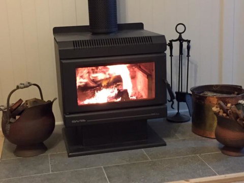 FROGGIES HOLIDAY HOUSE - Accommodation Mooloolaba 2