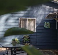 Funky Flat on Acreage - Accommodation Mooloolaba