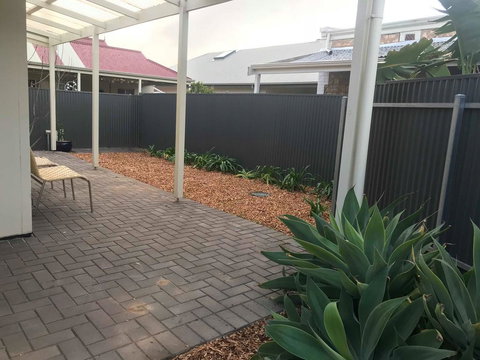 Gawler Townhouse 1 Bedroom - Accommodation Mooloolaba 2