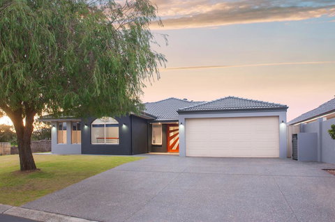 Geographe House - Accommodation Mooloolaba 1