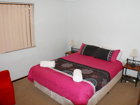 Geraldton Holiday Unit - Accommodation Mooloolaba 2