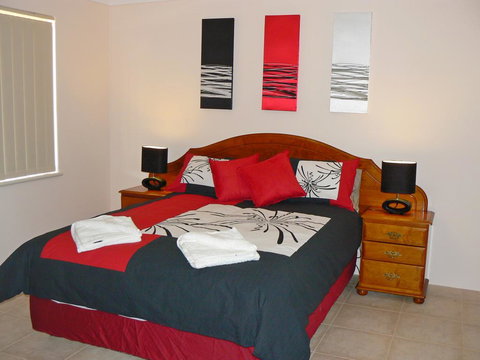 Geraldton Luxury Vacation Home - Accommodation Mooloolaba 0