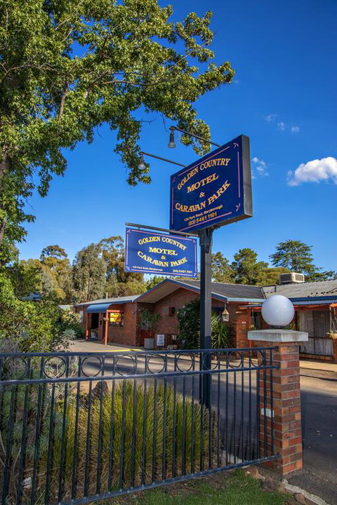 Golden Country Motel And Caravan Park - Accommodation Mooloolaba 3