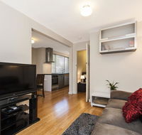 Hensman 01 - Accommodation Mooloolaba