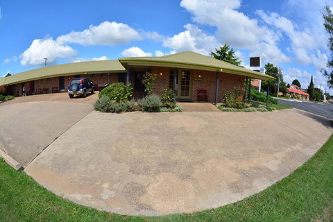 Highlands Motor Inn - Accommodation Mooloolaba 2