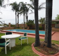 Hilltop Motel - Accommodation Mooloolaba