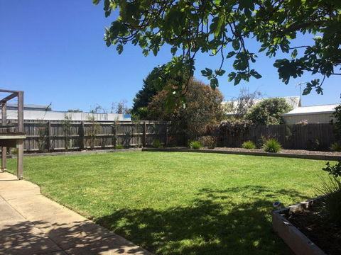 Holyhead Whites Beach 11 - Accommodation Mooloolaba 2