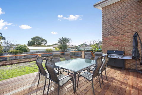 Holyhead Whites Beach 11 - Accommodation Mooloolaba 3