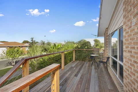 Holyhead Whites Beach 11 - Accommodation Mooloolaba 1