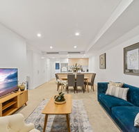 HomeHotel New and Comfort 3 Bedrooms security Apt - Accommodation Mooloolaba