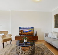 HomeHotel-Ultra Convenient Luxury Apartment close to Train Shops CBD - Accommodation Mooloolaba