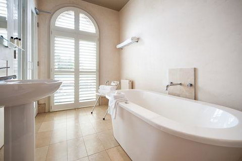 Hotel Frangos - Accommodation Mooloolaba 3