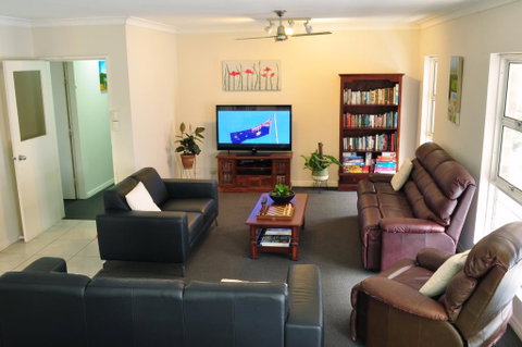 Isla House Greenslopes - Accommodation Mooloolaba 3